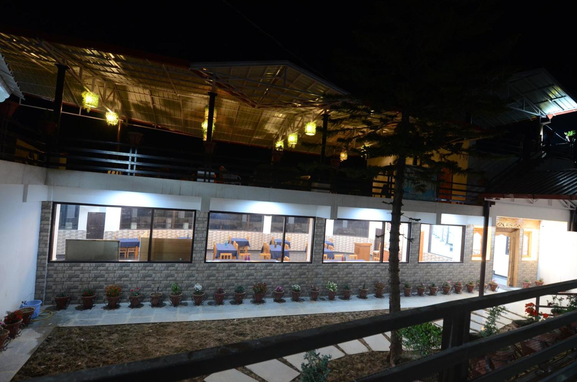 Uttarakhand Resort كاوساني المظهر الخارجي الصورة